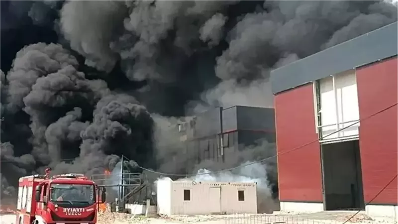 انفجار مصنع ألعاب نارية في إيران.. مصرع عاملين وإصابة ثالث بأصفهان