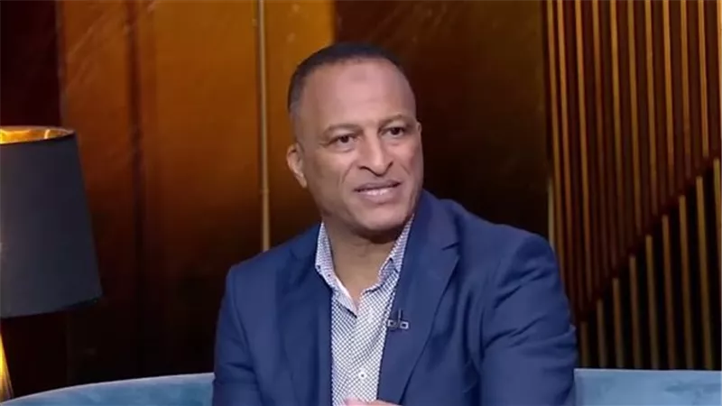 وفاة والدة أُسامة عرابي نجم الأهلي السابق والجنازة بالمعادي