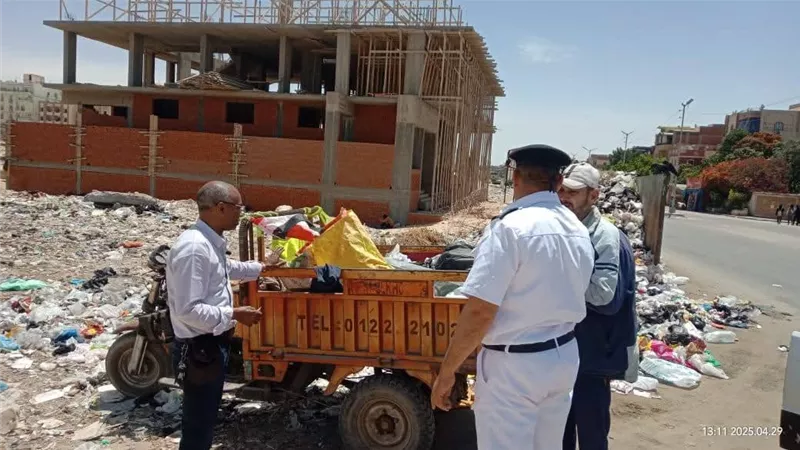 محافظ الإسماعيلية يؤكد على استمرار الحملات المكثفة لإزالة أماكن النباشين