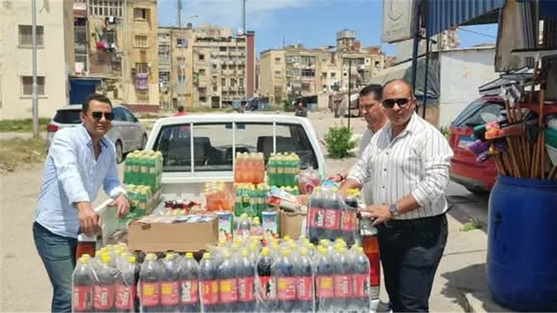 ضبط مخزن سري بداخله سلع غذائية منتهية الصلاحية في بورسعيد |صور