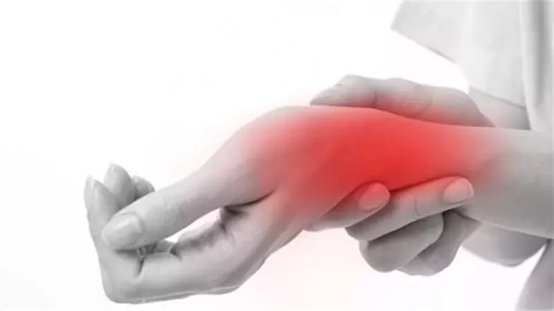 أعراض التهاب المفاصل الروماتويدي .. كيف تكتشفه مبكرًا ؟