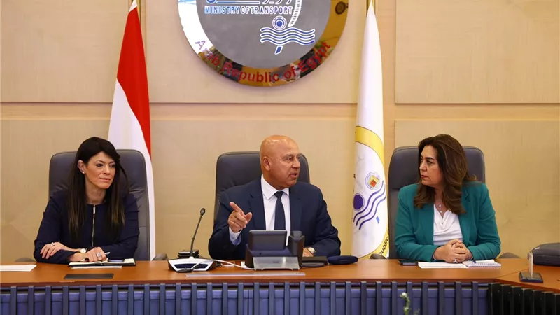 كامل الوزير يتابع الموقف التنفيذي لمشروعات التنمية الصناعية بصعيد مصر
