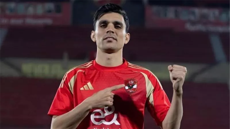 أشرف بن شرقي يغادر سراي النيابة عقب شهادته في واقعة لاعب الأهلي أشرف داري