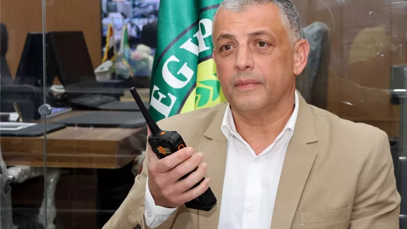 محافظ الإسماعيلية يترأس الشبكة الوطنية ويتابع  تطورات الأحوال الجوية 