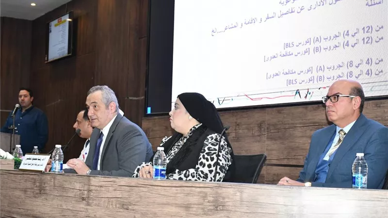 الصحة: استفادة 23 ألفًا من أعضاء المهن الطبية من برامج المنح والبعثات
