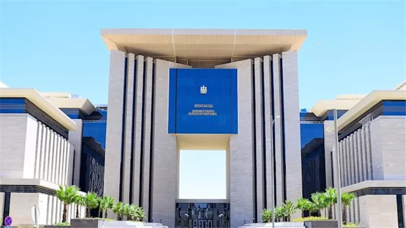 مصر تعزي بنجلاديش في ضحايا تحطم طائرة في حرم مدرسة بـ دكا