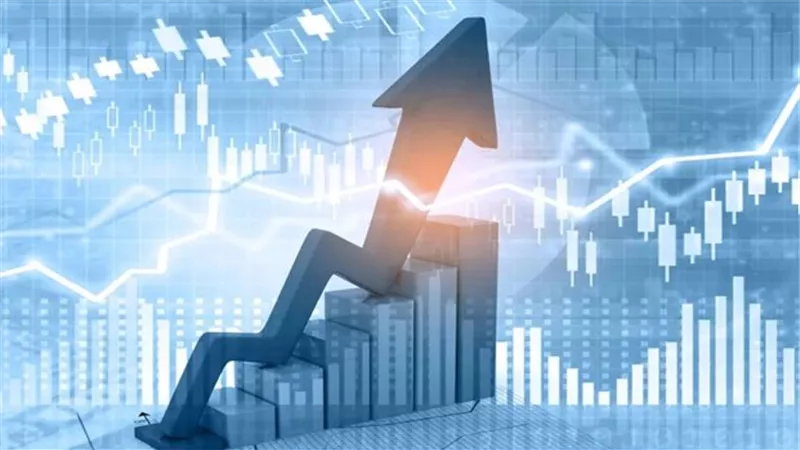 4.5% نموًا اقتصاديًا وزيادة حصة القطاع الخاص في الاستثمارات
