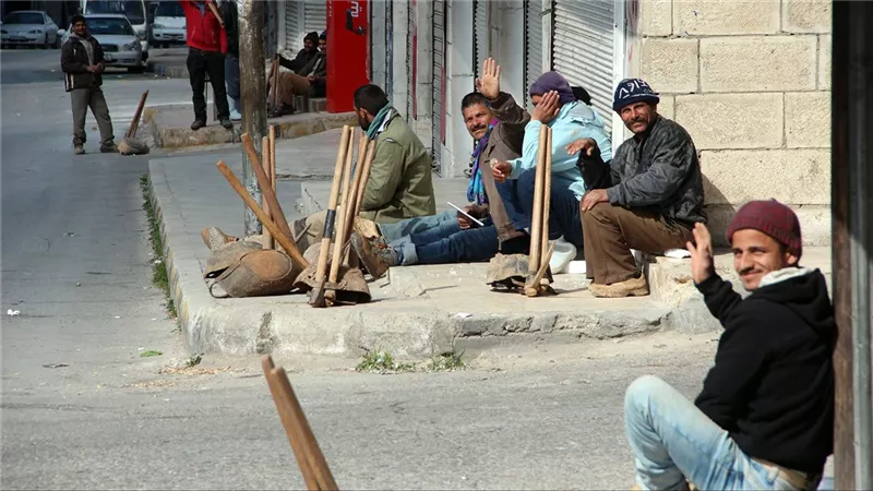 1500 جنيه رسميا.. طريقة الحصول على منحة عيد العمال 2025 للعمالة غير المنتظمة
