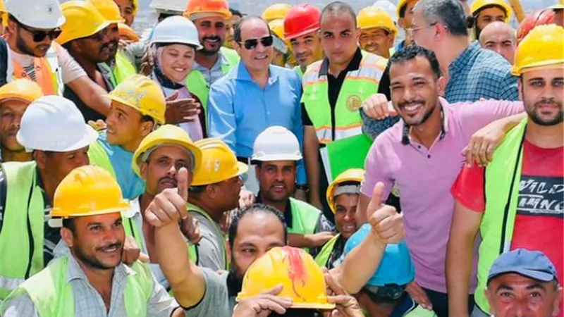 سواعد الأمة وأعمدة التنمية و ثروتنا الحقيقة.. ماذا قالت الأحزاب عن عمال مصر؟