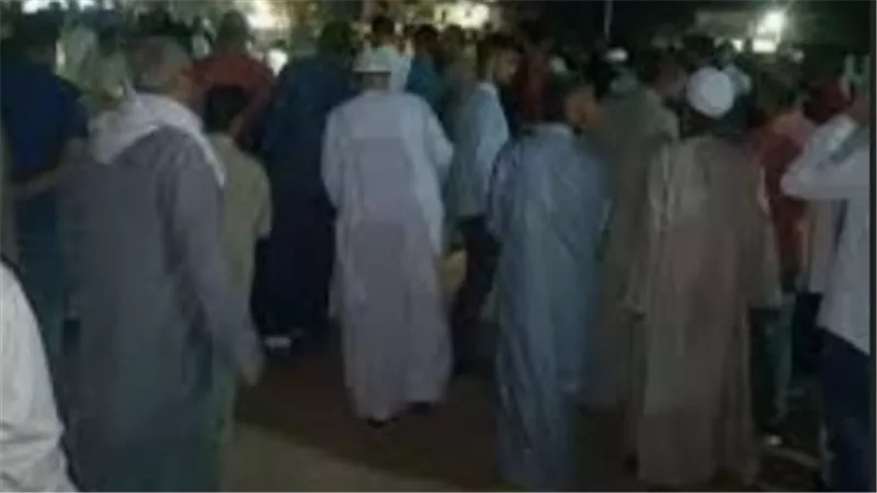 أهالى طامية بالفيوم يشيعون جثمان مهندسه ونجلها توفي في حريق خط غاز أكتوبر 