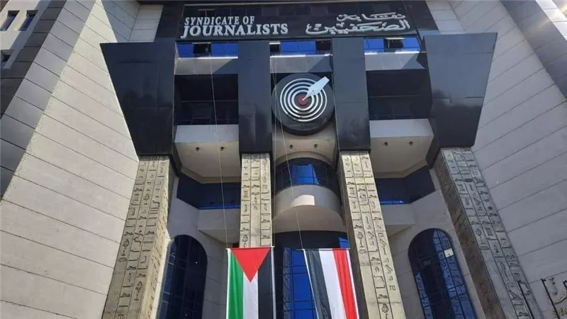نقابة الصحفيين: ندعم زملاء السودان.. ولن نصمت أمام استهداف الحقيقة