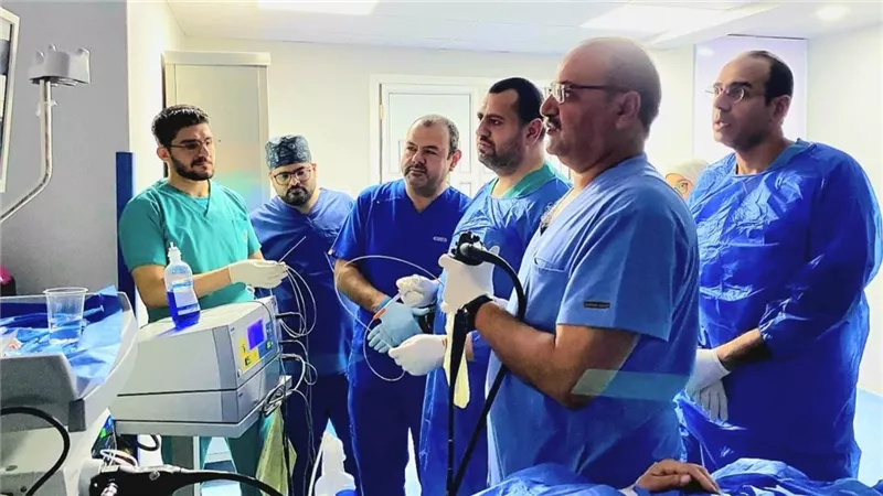 لأول مرة.. فريق طبى بالمستشفيات الجامعية بالفيوم ينجح بشق عضلة بالمنظار |صور