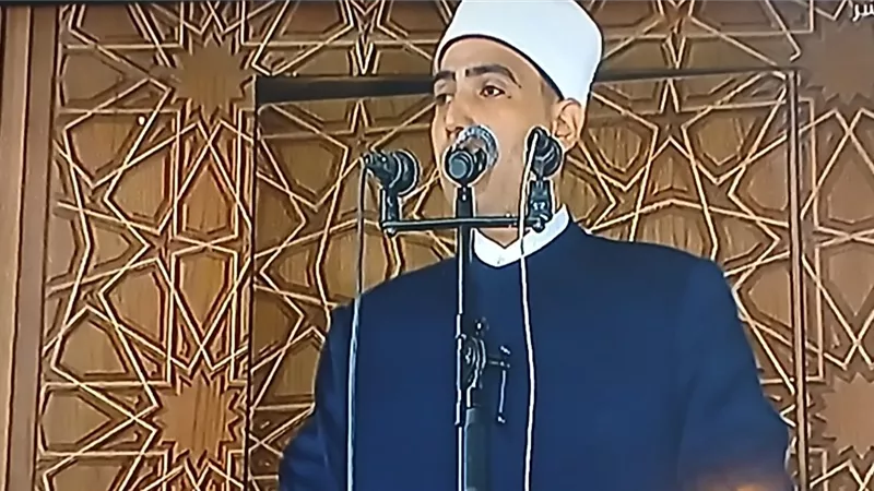 خطيب الجمعة: الانتحار جريمة في حق النفس التي أمر الله بصيانتها