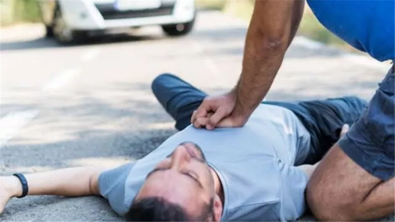 عند التعرض لحادث.. اسعافات أولية ضرورية لإنقاذ المصابين