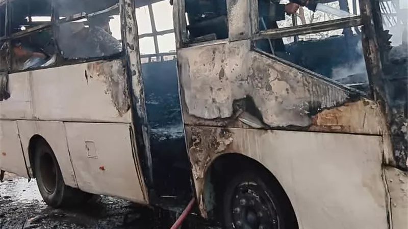 النيابة تحقق في حادث اقتحام أتوبيس لكمين مرور وإصابة فردين