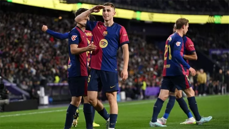 برشلونة يحافظ على القمة في ليلة عودة شتيجن وأتلتيكو يبتعد عن صراع الليجا