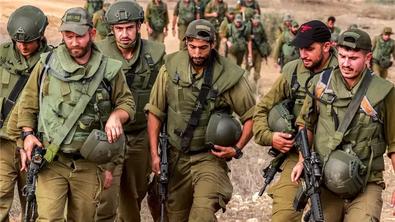 إعلام إسرائيلي: ضباط وجنود أبلغوا بعدم الالتزام بتوسيع العمليات في غزة