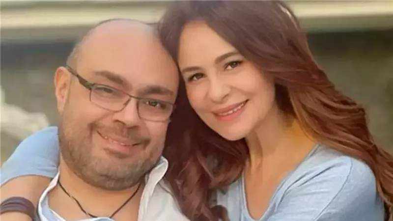 وفاة المنتج وليد مصطفى زوج الفنانة كارول سماحة وتشييع جثمانه من مسجد الشرطة