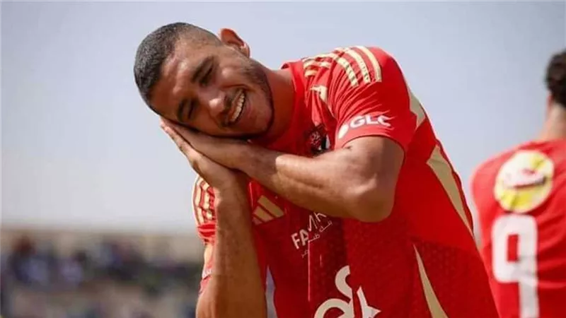أحمد حسن : غضب في الأهلي وتجميد عرض التجديد لرامي ربيعة