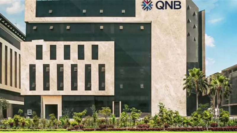 بنك QNB مصر و «صناع الخير» يقدمان منحاً دراسية لطلاب جامعة القاهرة الجديدة 