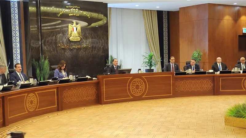 مدبولي: تكليفات رئاسية بزيادة الحضانات.. واستغلال المباني الحكومية لسد العجز