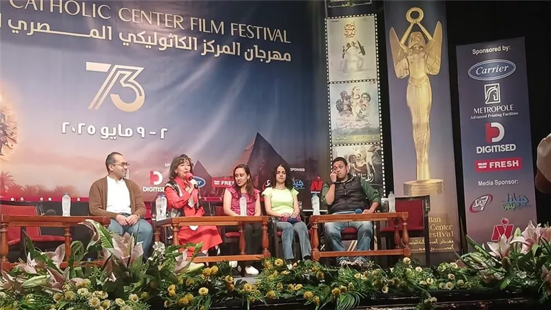 توافد أبطال فيلم 