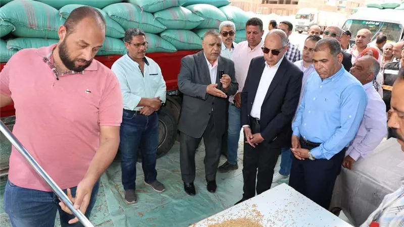 من صومعة نفرتيتي.. محافظ المنيا يتابع انتظام أعمال توريد محصول القمح لعام 2025
