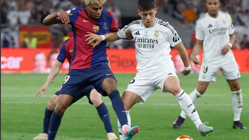موعد الكلاسيكو بين ريال مدريد وبرشلونة لحسم الليجا الإسبانية