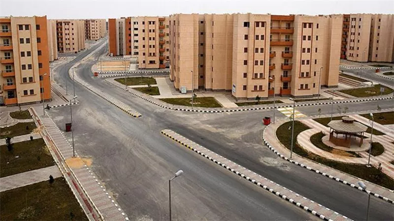 وزير الإسكان يتابع موقف تنفيذ المشروع السكني 
