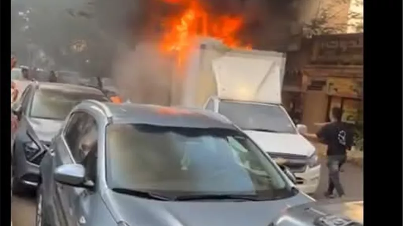 السيطرة على حريق سيارة نقل  في شارع جول جمال بالمهندسين 