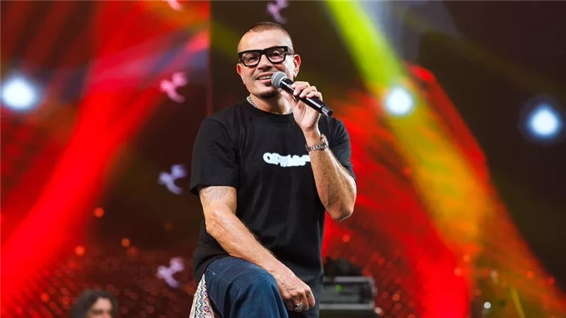 عمرو دياب في دبي بـ 