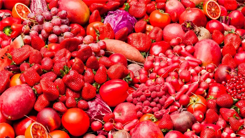 منها البطيخ.. 5 أطعمة حمراء تعزز صحة الدماغ وتُحسن الذاكرة
