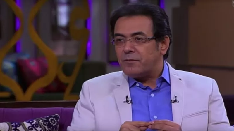 تعامل غير إنساني .. خيري رمضان بفتح النار على معلمة مدرسة كوبري القبة