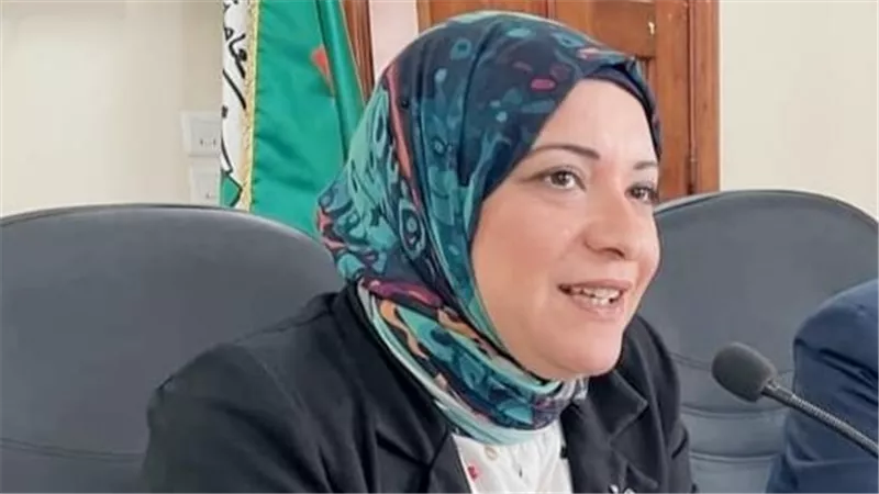 «مى صالح»: قانون العمل يتجاهل ضمانات الحماية الاجتماعية للعاملات