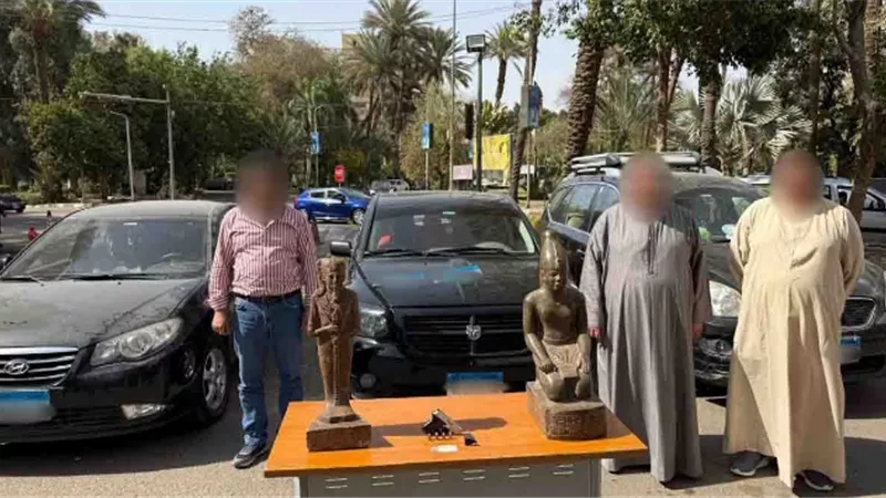 تماثيل مضروبة.. سقوط شبكة نصب محترفة حاولت خداع ضحيتها بكنز فرعوني مزيف