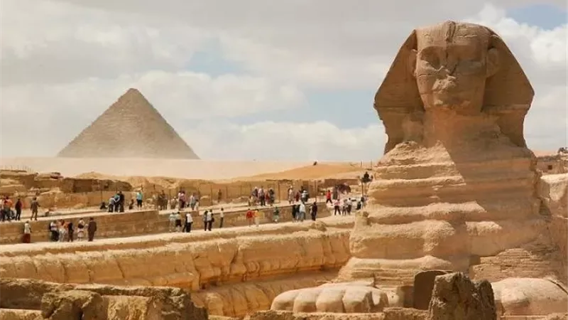 السياحة تعيد آمال مساندة دعم الجنيه وتفتح شهية استثمار الأجنبي المباشر 