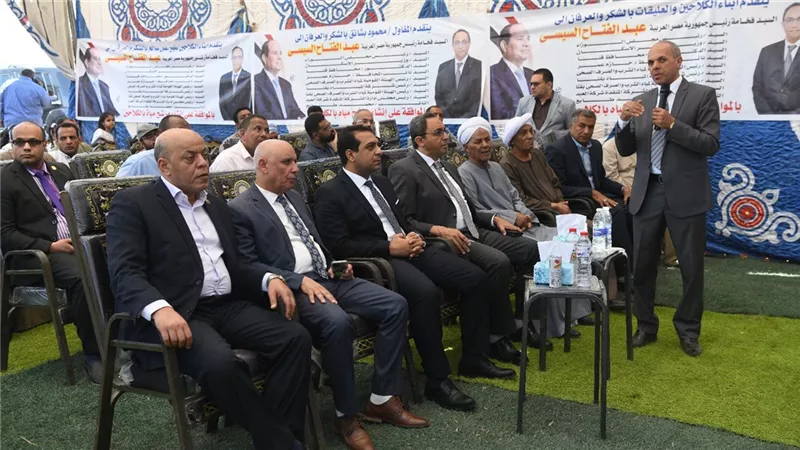 محافظ قنا يشارك في احتفالية عيد العمال ويشيد بدورهم في بناء الوطن