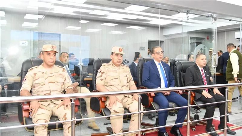 الأنصارى وداوود يشهدان تجربة عملية لمواجهة تسريب غاز الكلور في الفيوم