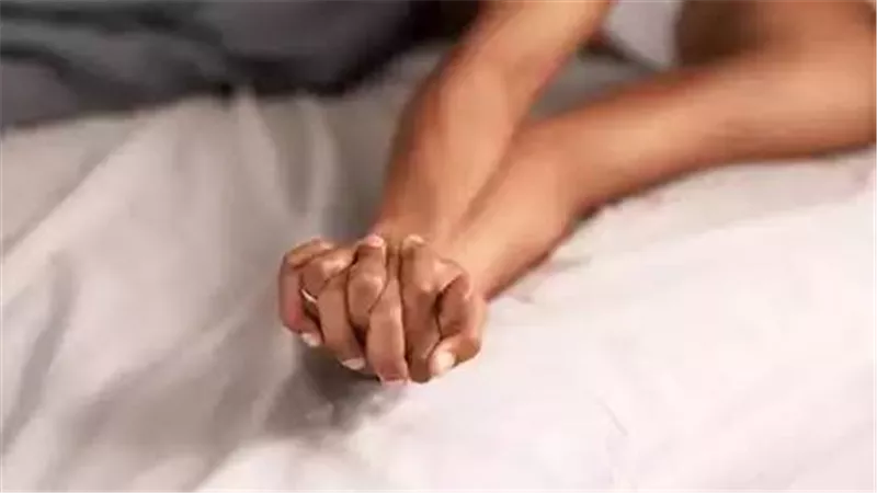فضيحة رياضية في شقة مفروشة.. ابنة مدرب تضبط زوجها 