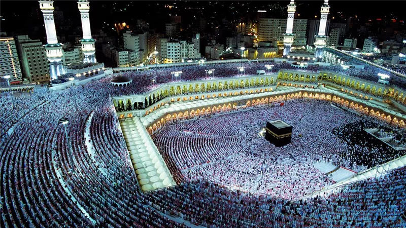 ما حكم من يؤدي الحج بغير الطرق المشروعة؟.. رأي الفقهاء بالتفصيل 