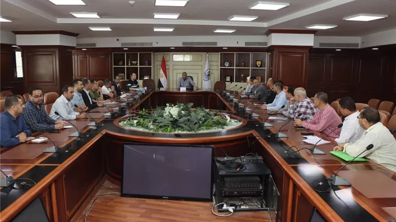  علام يناقش ملفات المنشآت الآيلة للسقوط بمحافظة بنى سويف 