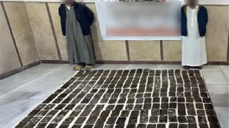 ضربة أمنية لتجار الكيف في مطروح.. ضبط عصابة بحوزتها 25 كيلو حشيش 