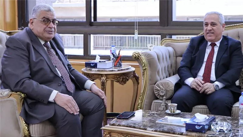 رئيس مجلس الدولة : نقدر دور الهيئة الوطنية فى تعزيز الصحافة القومية 