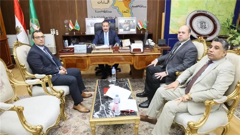 محافظ المنوفية يلتقى مدير شركة غاز مصر الجديد.. ويوجه بالمتابعة للمشروعات