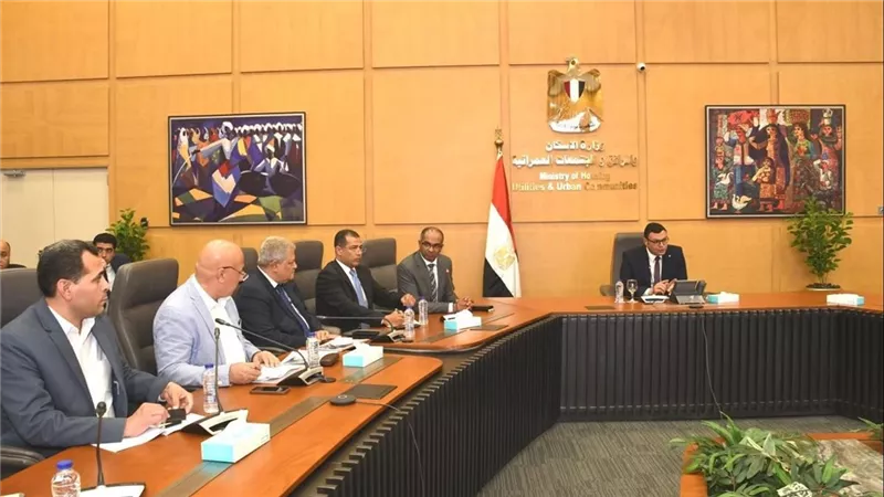 وزير الإسكان يتابع مشروعات مبادرة «حياة كريمة» بالأقصر والفيوم وكفر الشيخ