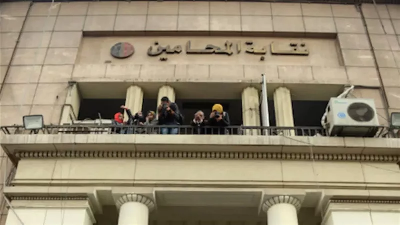 قبل ساعات من الإضراب..المحامين تطالب بتدخل الدولة لحل أزمة رسوم التقاضي
