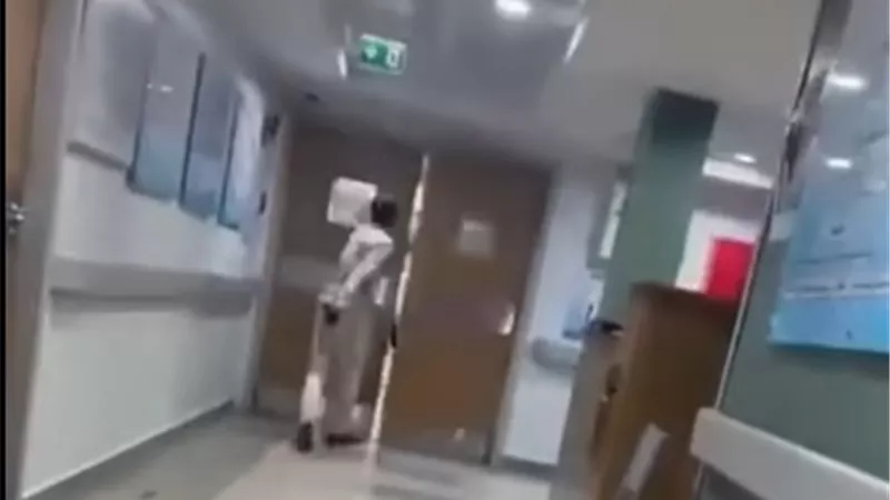 بسنجة.. رجل يثير الذعر داخل مستشفى بأسوان بسبب خلافات أسرية