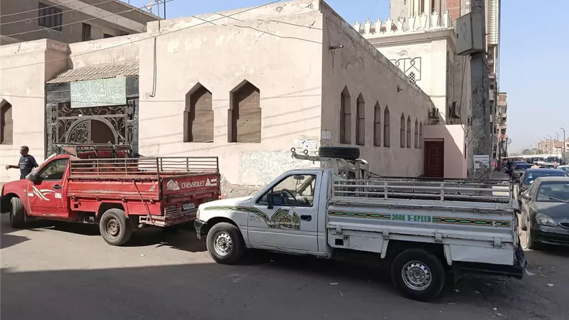 أولياء أمور طلاب المعهد الأزهري بشارع الحمام يرفضون قرار نقل معهد الشربيني 