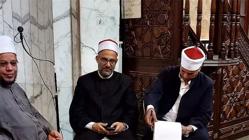 إحالة بعض المخالفات للتحقيقات.. حملات تفتيش مفاجئة على مساجد القاهرة