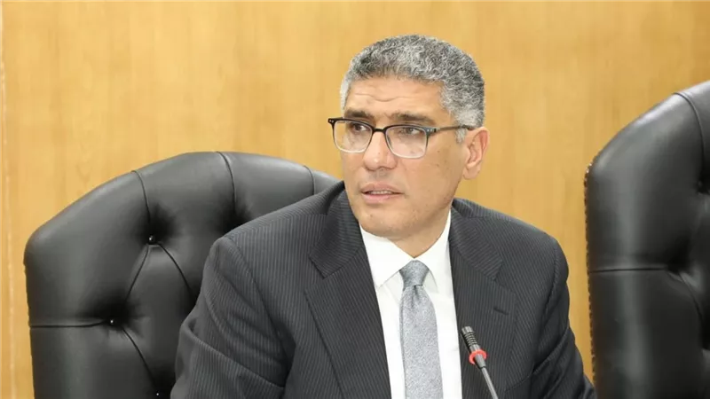 محافظ الجيزة يتابع استعدادات امتحانات نهاية العام الدراسي ومنع مصادر الضوضاء 